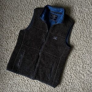 ABERCROMBIE & FITCH Puffer Vest